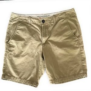 EUC American Eagle Prep Length Shorts Size 34